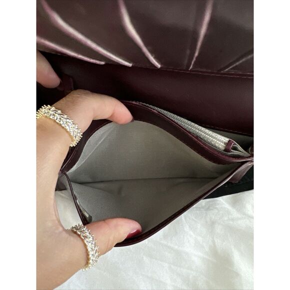 CHANEL Patent Quilted Long Wallet W/dust Bag - Picture 14 of 16